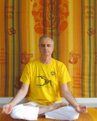 Professeur Yoga RAVINTSARA YOGA 