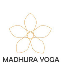 Professeur Yoga MADHURA YOGA 