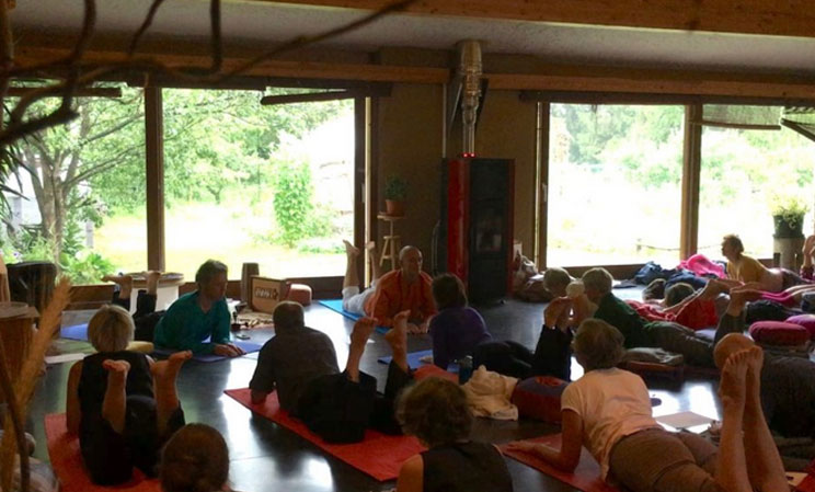 image actualite du professeur de yoga