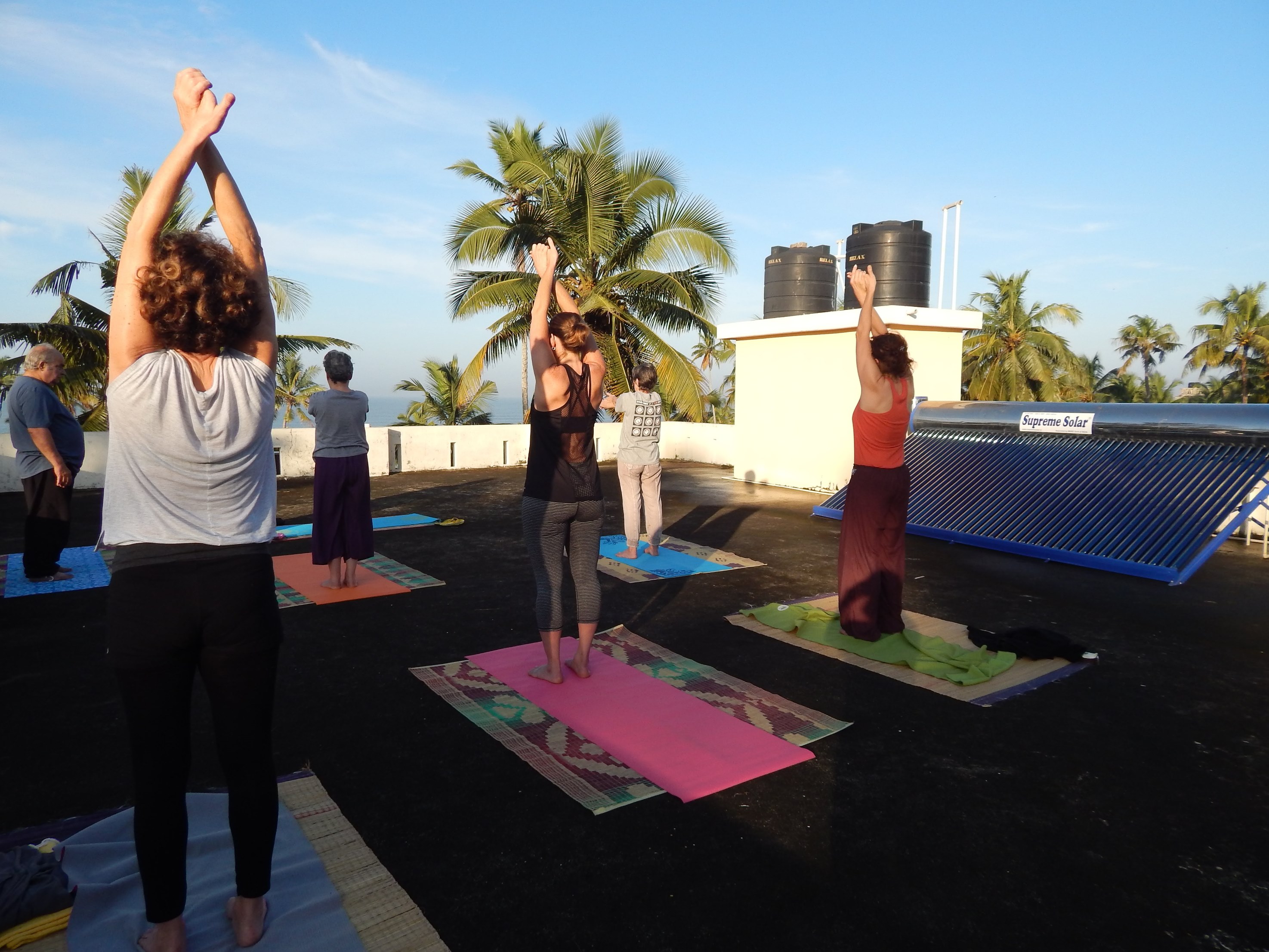 image actualite du professeur de yoga